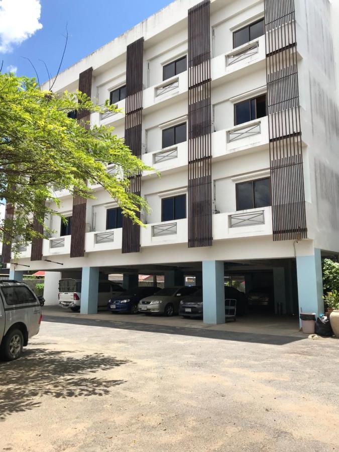 Vatchara Northgate Hotel ナコンサワン エクステリア 写真